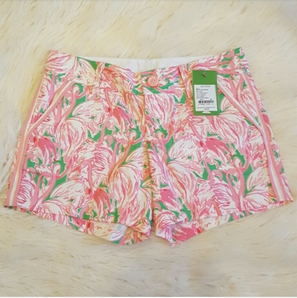 NWT Lilly Pulitzer Walsh Shorts. Flamingo print